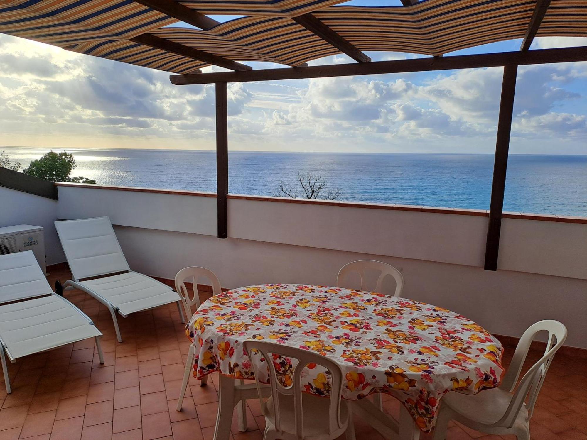Appartamento Terrazza Michelino Parghelia Esterno foto