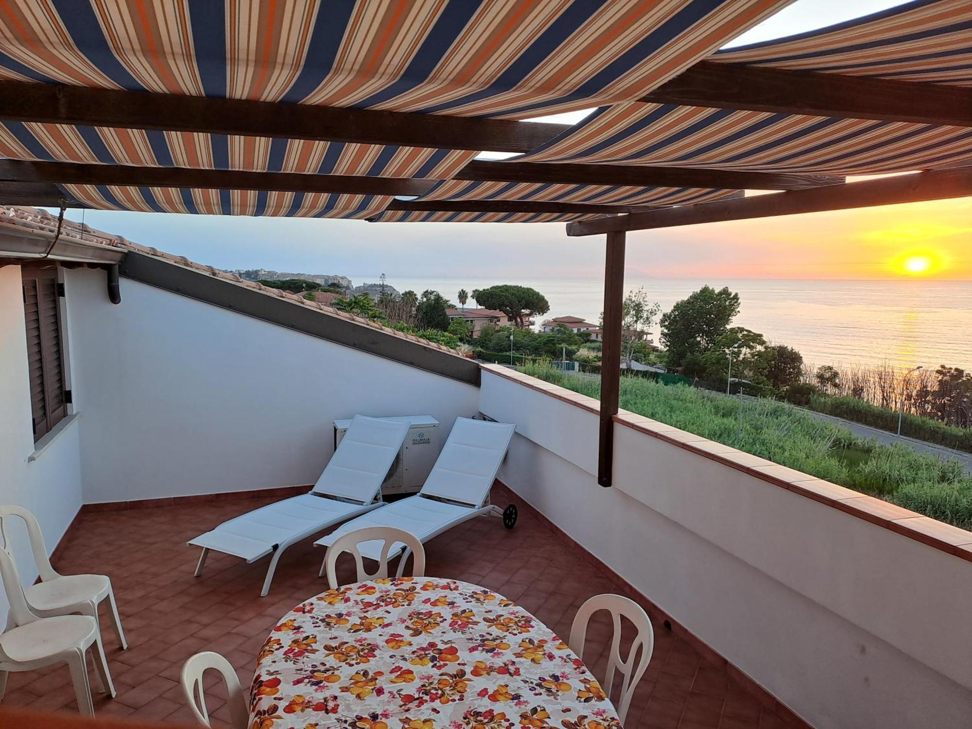 Appartamento Terrazza Michelino Parghelia Esterno foto
